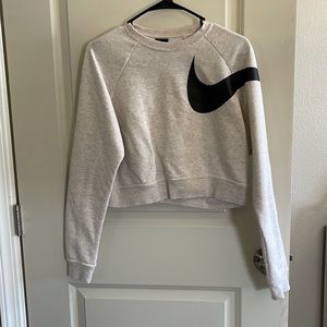Women’s NIKE cropped sweater